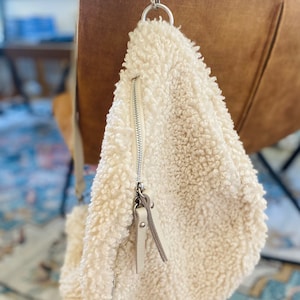 IDA XXL soft teddy fur shoulder bag sling bag leather bag leather Funnyybag Funny stylish and cuddly super beautiful