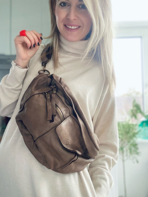 7A Fashion Womens Bag Kaia Shoulder Bag Luxury Designer Mobile