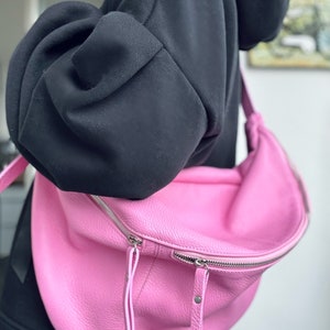 IDA XXL Leder Ledertasche Slingbag Großbody Umhängetasche Mondbag Großbodybag Large stylisch BUBBLE Pink