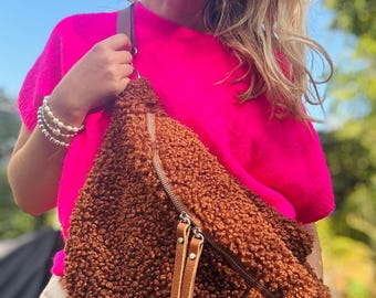 IDA XXL soft teddy fur shoulder bag sling bag leather bag leather Funnyybag Funny stylish and cuddly super beautiful
