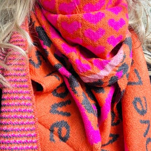 XXL sjaal gestructureerd gebreide sjaal stola driehoekige sjaal gebreide sjaal halsdoek wol wollen sjaal met hartjes en luipaard rood oranje gepersonaliseerd roze