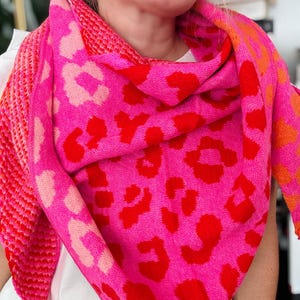 XXL scarf structured knit scarf stole triangular scarf knitted scarf neckerchief wool wool scarf with hearts and leopard red orange personalized pink