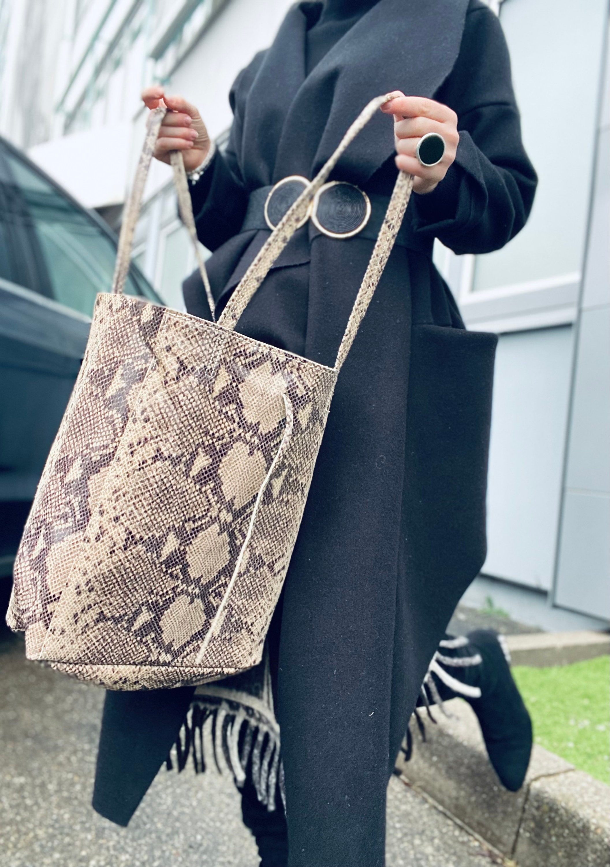 Rote schlange handtasche