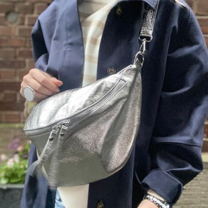 IDA L Silber Umhängetasche Tasche Ledertasche Großbody Bag