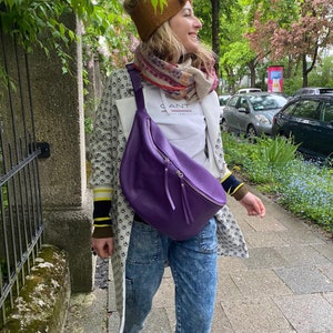 IDA Xxl Umhängetasche Tasche Ledertasche Großbody kräftiges Lila