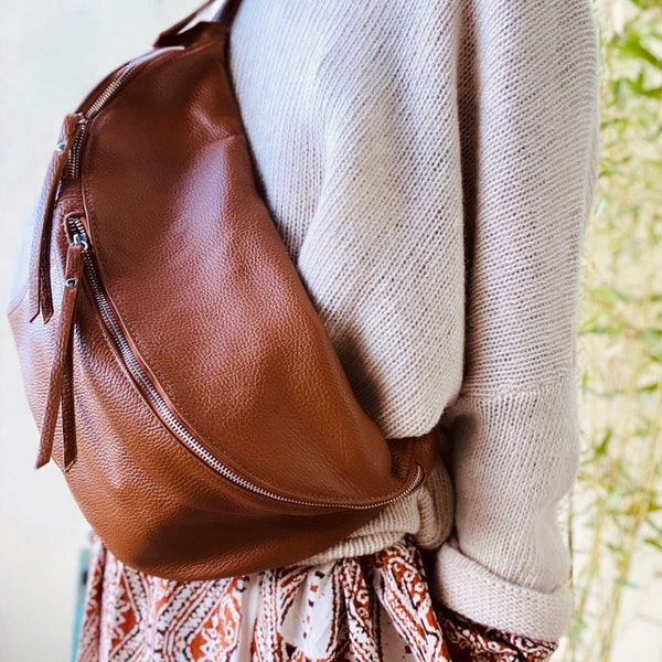 IDA XXL  Extra Personalisierte Große Leder Bauchtasche bum bag Umhängetasche Large Halfmoon moon bag leather sling fanny pack Tasche Cognac