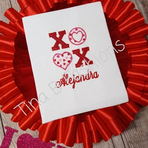 Camisa Xoxo, camisa de día valientines, san valentín xoxo, abrazos y besos, juego xoxo, cartas xoxo, te amo, camiseta xoxo para niños pequeños de San Valentín
