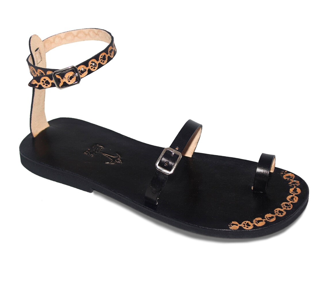 toe ring flats