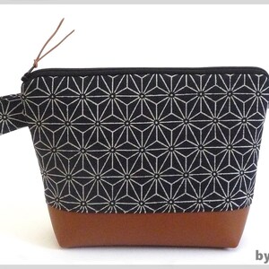 Cosmetic bag L, toiletry bag made of Japanese fabric with Ashanoha pattern, classically beautiful, unisex gift