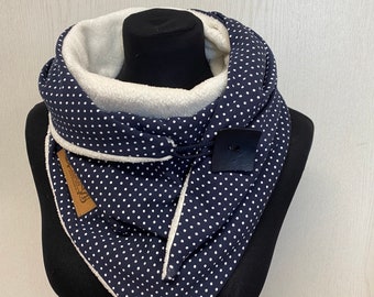 Schal blau weiße Punkte mit Knopf warm und weich Dreieckstuch Damen Geschenk Tuch Wickelschal von delimade