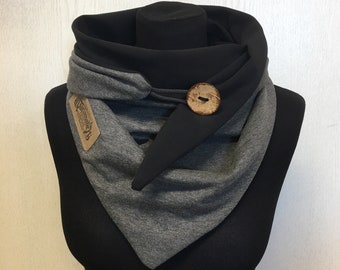 Tuch mit Knopf anthrazit schwarz Damen Geschenk Weihnachten Dreieckstuch grau Wickelschal von delimade