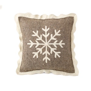 Handcrafted Wool Felt Snowflake Pillow - Festive Holiday Cushion Cover for Winter Home Decor (20&quot;)