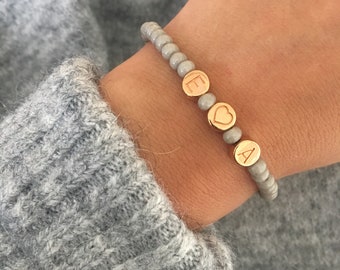 ARMBAND Perlen Grau Roségold Initiale Buchstabe Perlenarmband