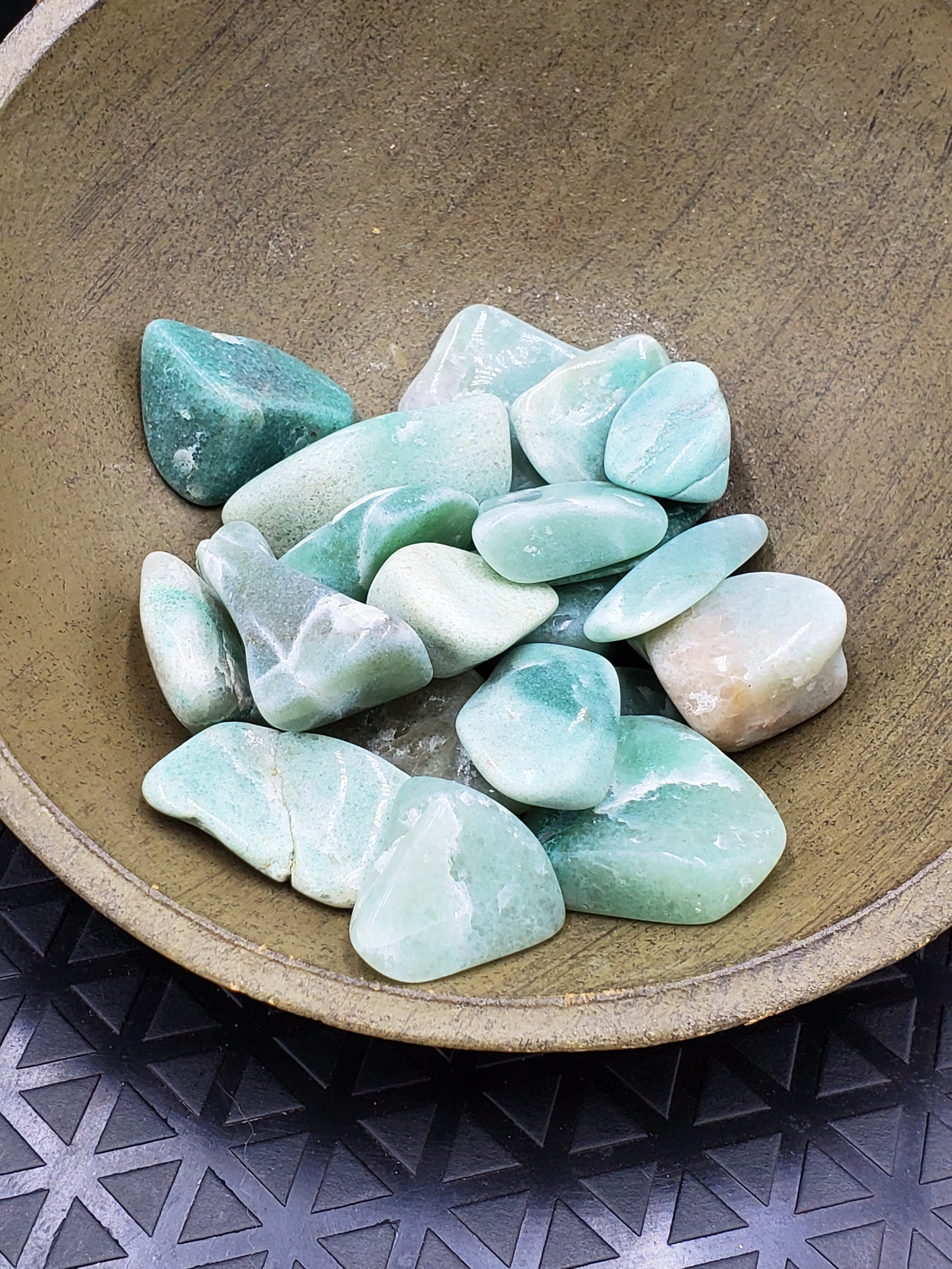 Green Aventurine Crystal Tumbled Stone TGAVEN1
