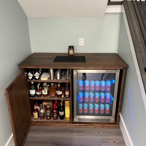 Custom Walnut Bar Cabinet: Mini Fridge Storage, Shaker Style