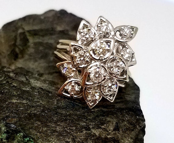 Vintage 14K White Gold Ladies Cluster Ring - image 1