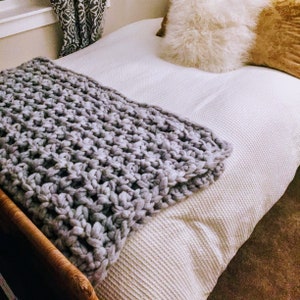 Fast cozy Crocheted Jumbo Throw Blanket Pattern image 1