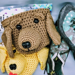 Yellow Labrador Crag Dog Crocheted Chalk Bag Pattern