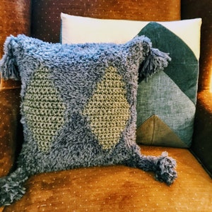 Diamond Shag Throw Pillow Crochet Pattern