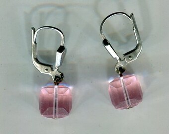 Pendientes Swarovski Cube hechos a mano rosa 24 x 8 mm