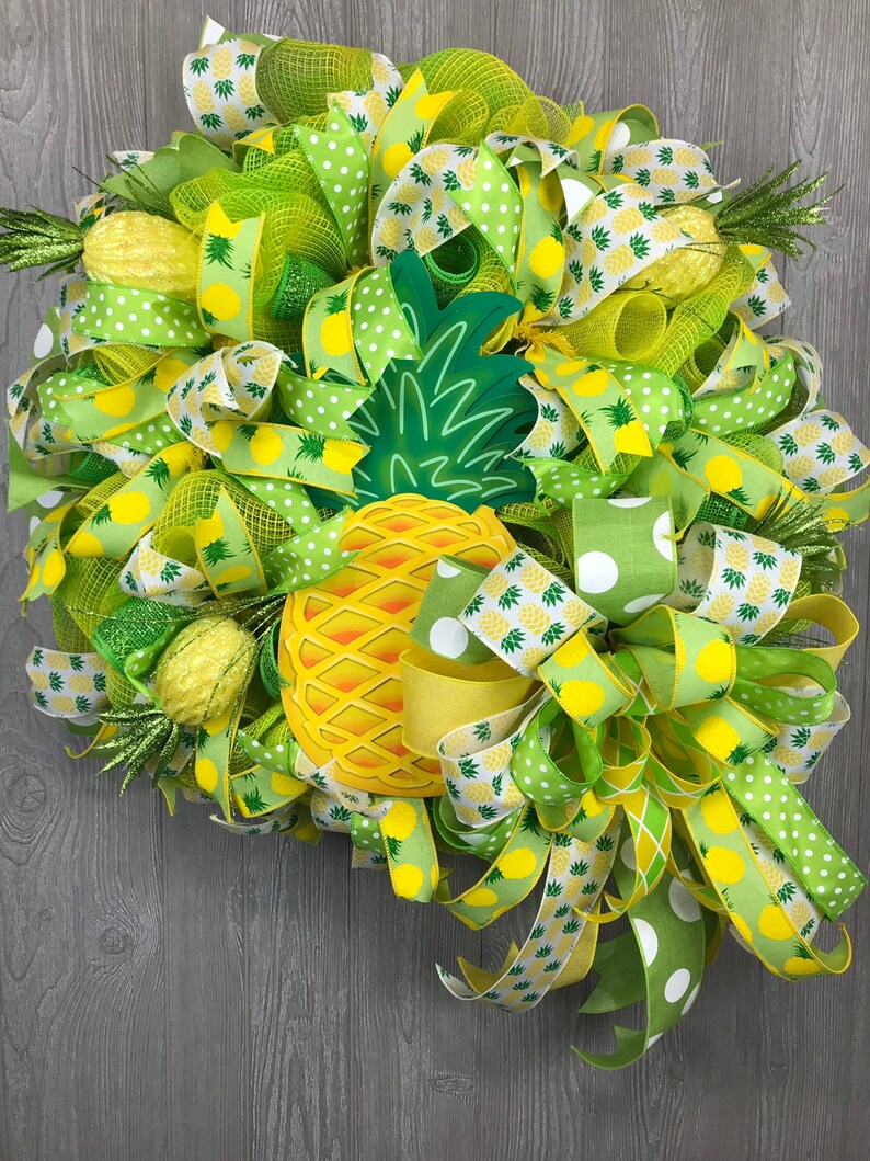pineapple wreath