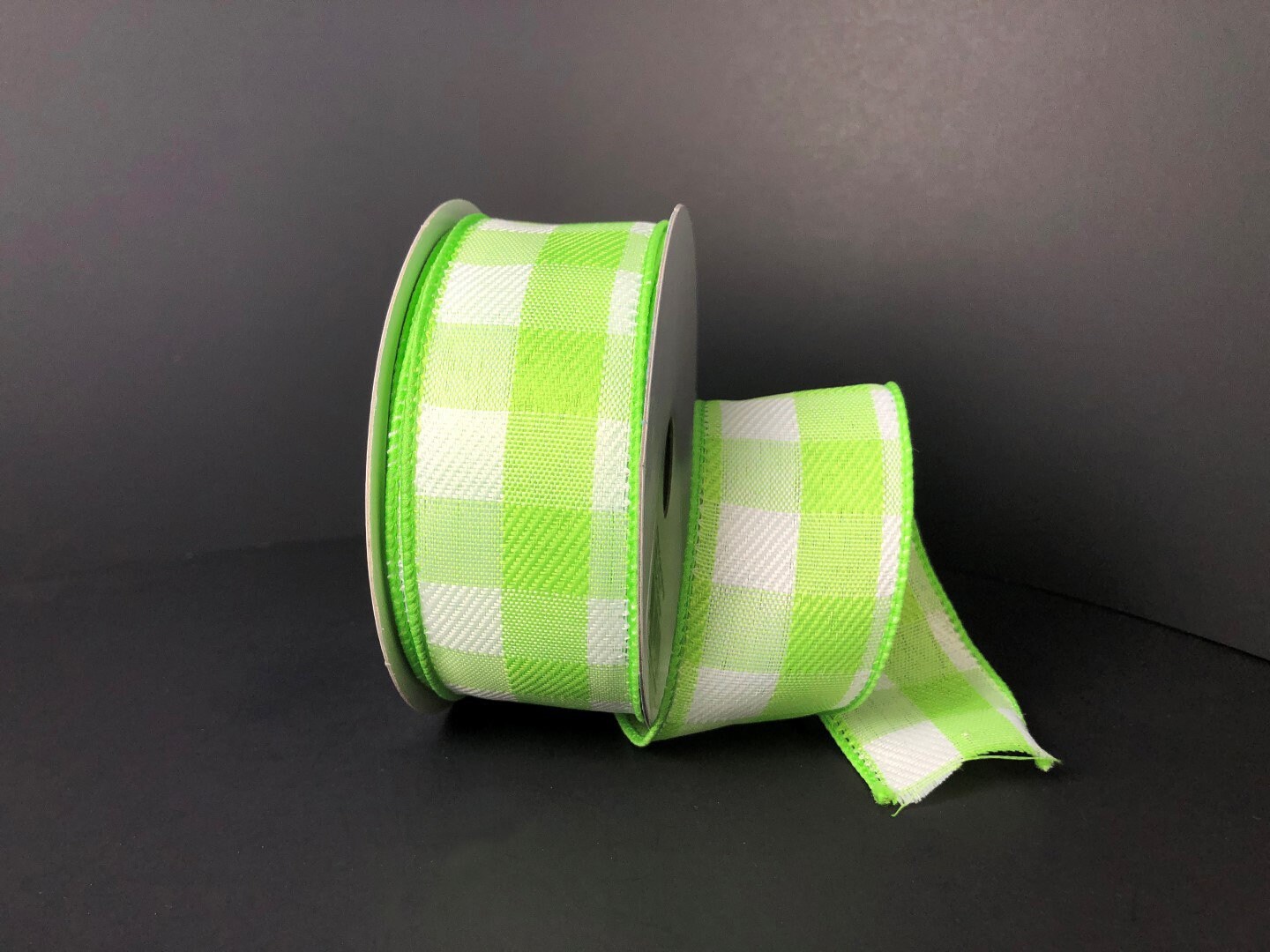 ★TEMPERATE★【新品、未使用】LAURA RIBBON 1.5” X 10 Yard Roll Wired Lime Green and White Check Plaid