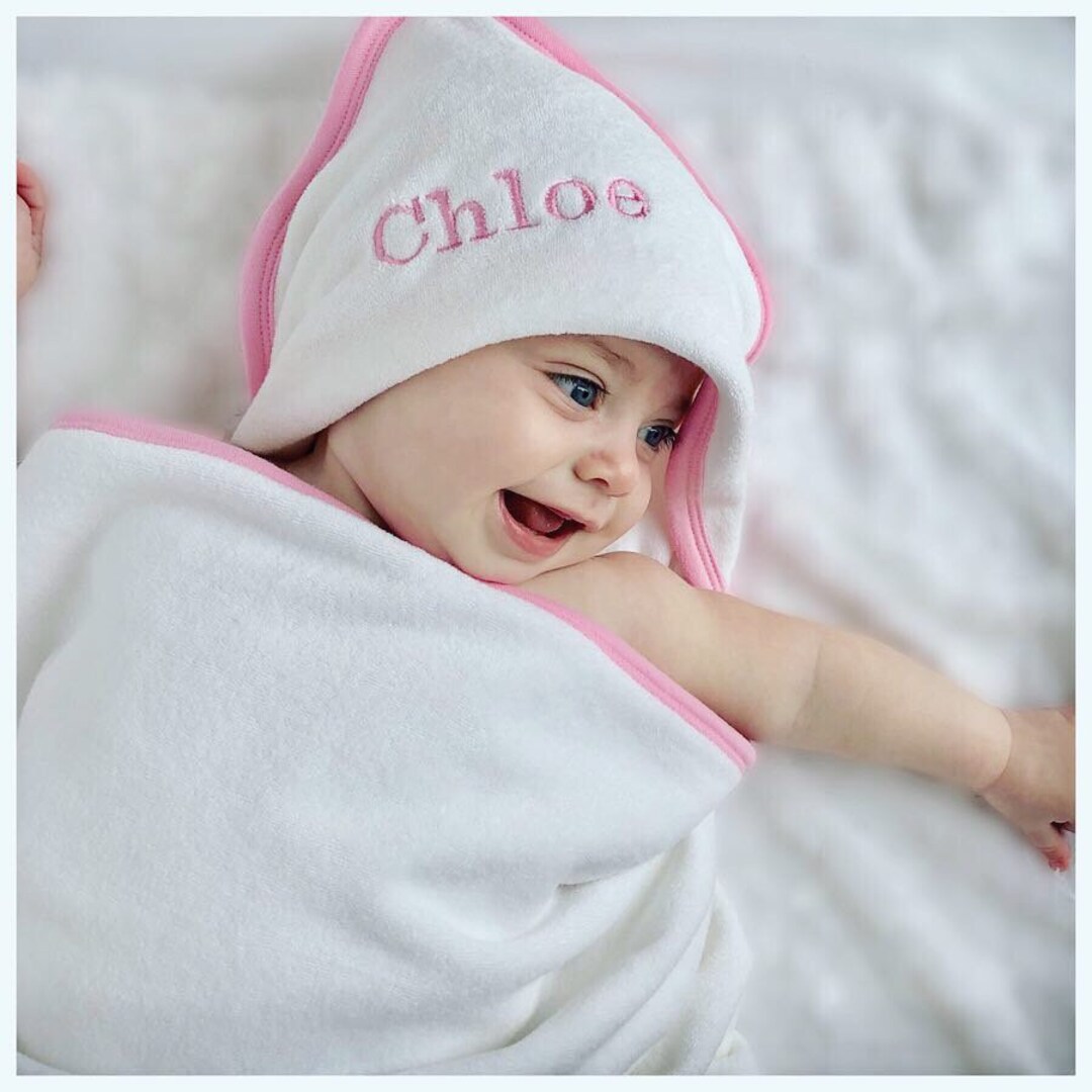 Serviette de bébé personnalisée brodée Serviette à capuche pour bébés