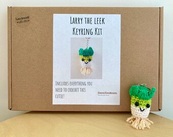 Häkelset für einen süßen Amigurumi Gemüse Schlüsselring ~ Larry the Leek ~ DIY Kit/Bastelset/Starter pack