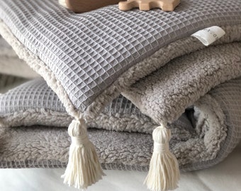frl.Gretchen Premium crawling blanket light grey | handmade | soft play blanket | Ökotex100 certified | in 5 individual sizes