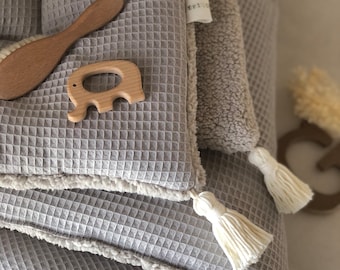 frl.Gretchen XL crawling blanket | Premium play blanket | Baby gift | made of light grey waffle pique Ökotex100 Standard