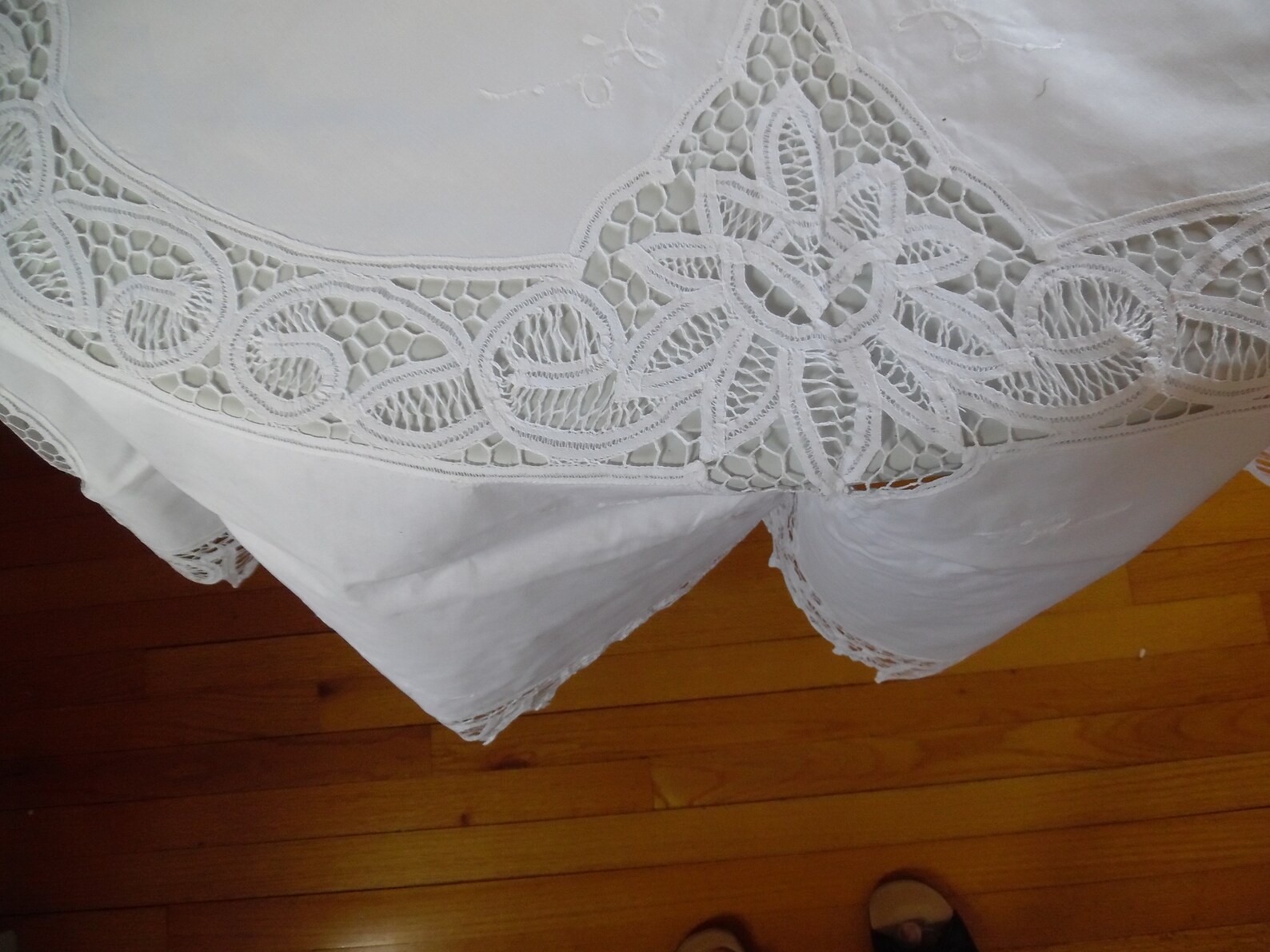 81 X 81 White Round Battenburg Lace Tablecloth With 12 Etsy