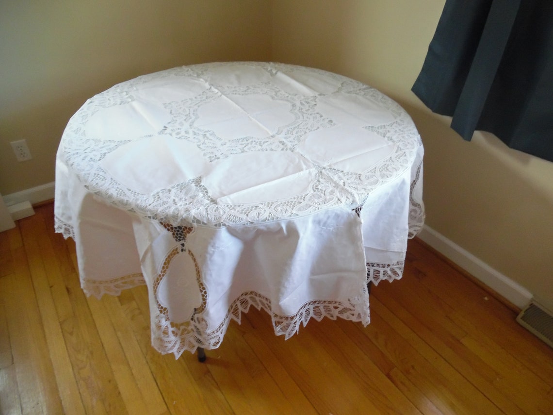 81 X 81 White Round Battenburg Lace Tablecloth With 12 Etsy
