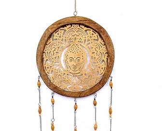 Buddha appeso a parete in metallo inciso - Cornice in legno con perline