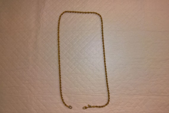 Monet Jewelry: Gold Necklace