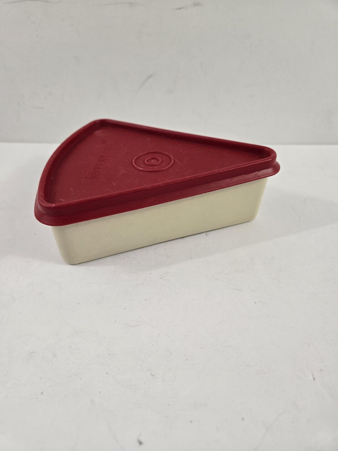 Tupperware 269 Slice Pie Keeper to Go Beige Red Triangle Wedge Sheer ...