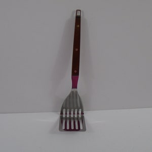 Ekco Flint 10&quot; Curved Lifter Slotted Spatula Potato Masher wood handle MCM Vintage