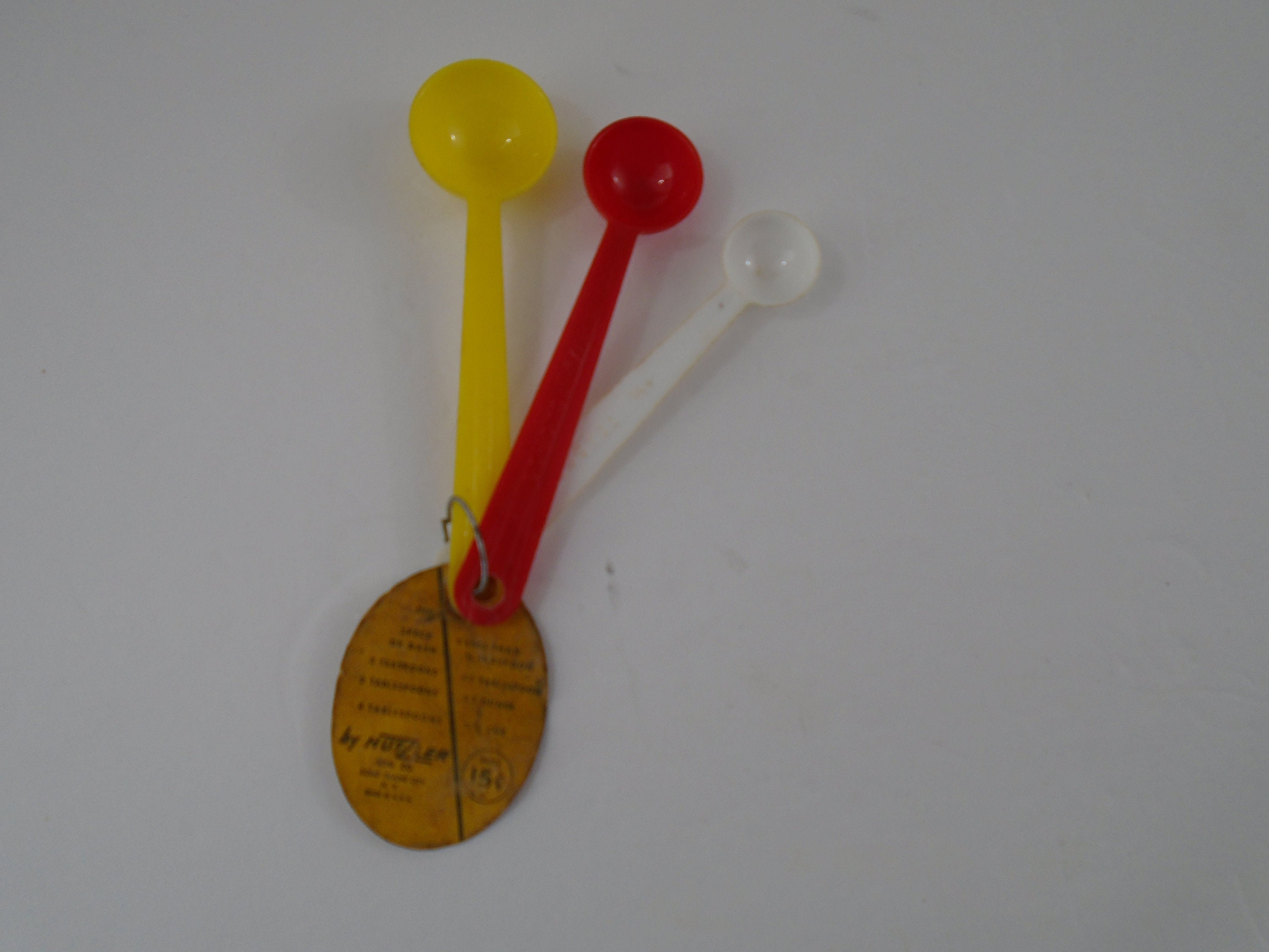 Hutzler Scoop Plastic - 1/4 Cup - Spoons N Spice