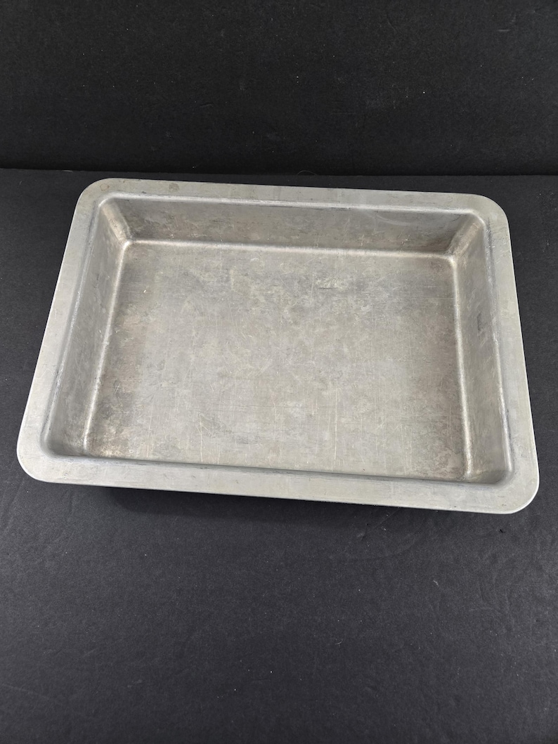 Wear Ever Air Bake Cake Pan Double Wall Insulated Lasagna Baking 13x9x2 1/4 Vintage image 1