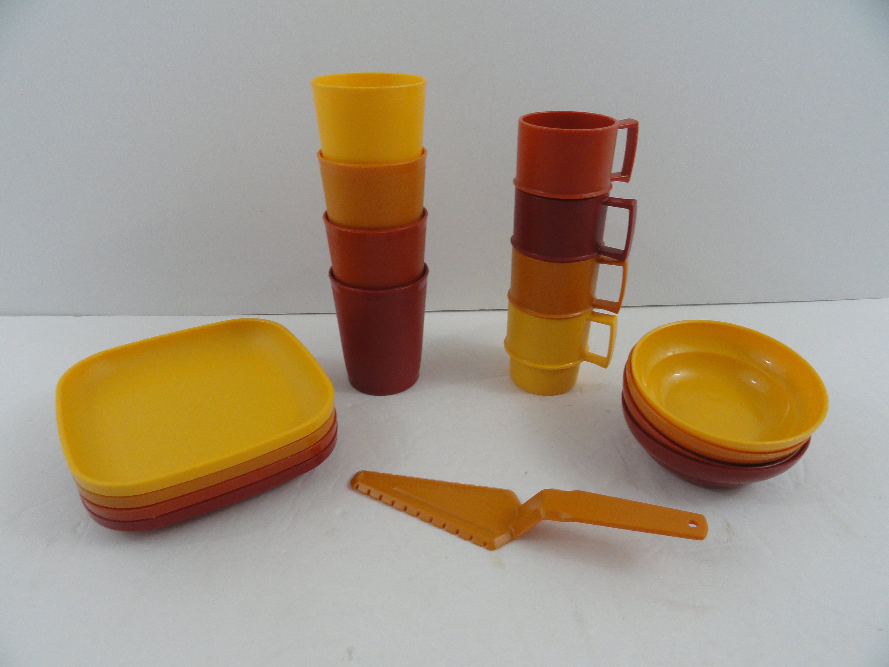 Vintage Children's Tupperware Play Set 4 Plates, 2 Mugs, Bowl, Pitcher,  Container 1431, 1399, 1502, 1400, 1401 Orange,kids, Toy,picnic 