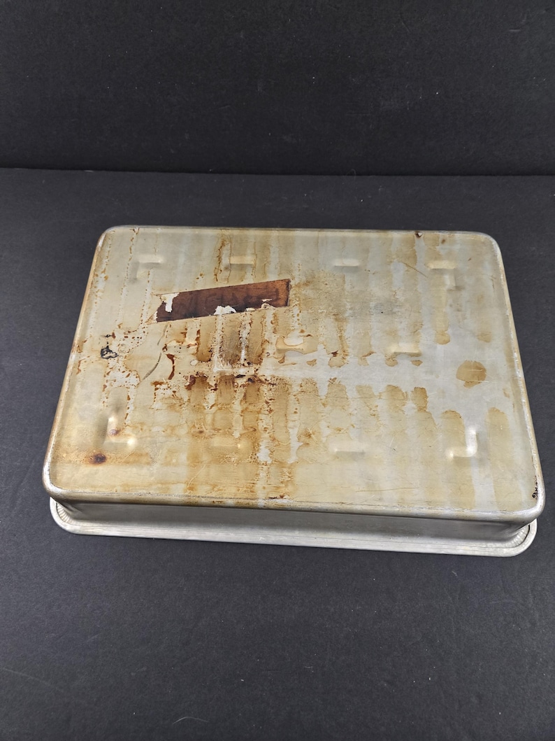 Wear Ever Air Bake Cake Pan Double Wall Insulated Lasagna Baking 13x9x2 1/4 Vintage image 4