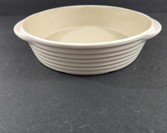 Pampered Chef New Traditions Mini Baker Stoneware 8" Beige tan Round Dish #1337