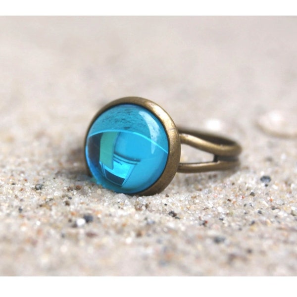 Glas-Cabochon, Ring