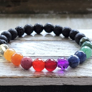 Pulsera Chakra Pulsera de piedras preciosas Regalo Pulsera difusora de cristal arco iris Boho Yoga Pulsera de piedra de lava Cristales curativos Piedra de lava negra
