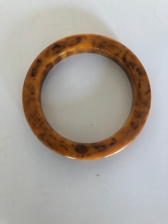 Vitage Bakelite Bangle