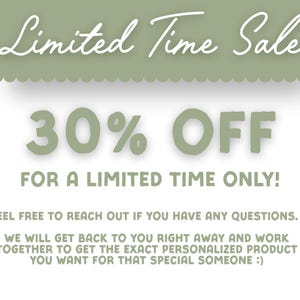 Pu&ograve; includere: Annuncio pubblicitario con la scritta "Limited Time Sale" in bianco su sfondo verde. L'annuncio evidenzia "30% DI SCONTO" in grandi numeri verdi. Ulteriore testo incoraggia le richieste per prodotti personalizzati.