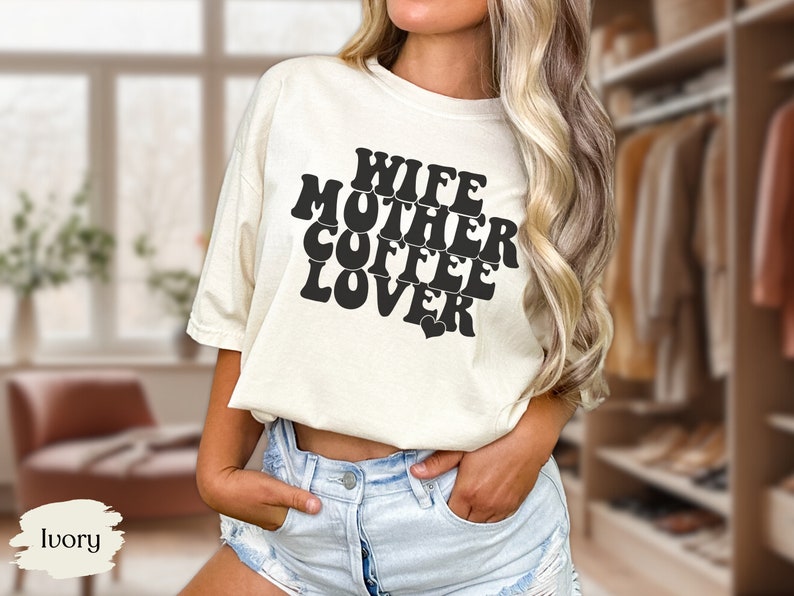 Wife Mother Coffee Lover T-Shirt, Mothers Day Comfort Colors Shirt, Coffee Lover Tee, Funny Coffee Mom Top, Gift for Mom, Gift for Her zdjęcie 2
