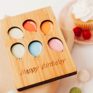 Cartão de aniversário de namorado, cartão de feliz aniversário, cartão de aniversário exclusivo, cartão de aniversário de madeira, cartão de aniversário de balões, presente de aniversário, cartão de felicitações