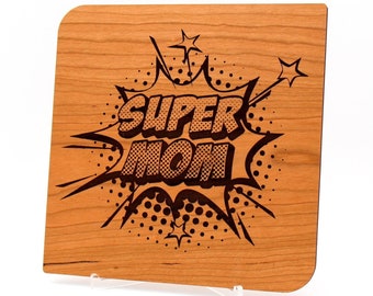 Super mamá, tarjeta del día de las madres de madera grabada tarjeta de madera personalizada, supermamá, tarjeta personalizada para mamá de los niños, día de la madre del hijo