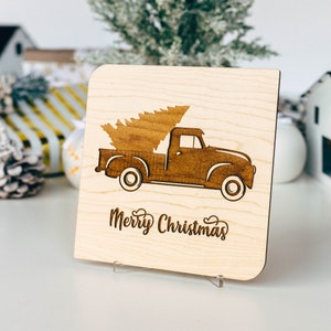 Cartolina di Natale in legno vintage per camion dell'albero di Natale, biglietti di auguri in legno incisi con taglio laser, biglietti di Natale con messaggio semplice 2023, biglietti ricordo