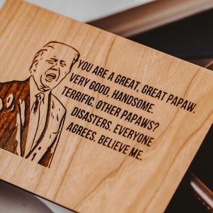 Biglietto per il regalo della festa del papà Papaw Biglietto divertente per la festa del papà Papaw, biglietto d'auguri personalizzato, biglietto in legno inciso al laser, biglietto Trump